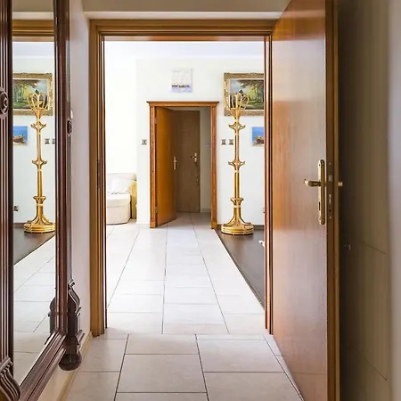 Проживание в семье Pod Niebem