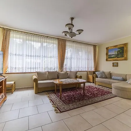 Pod Niebem Юрата