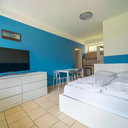 Проживание в семье Pod Niebem